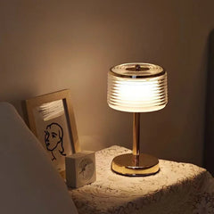 Fata - Ring-Tischlampe in Gold