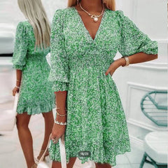 June | Schönes Kleid in Grün