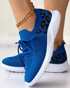 Karin - Spitzenschuhe mit Aufdruck in Blau