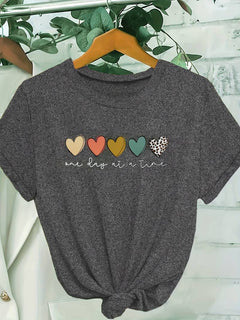Herz-Print Kurzarm-T-Shirt für Damen in Dunkergrau
