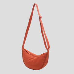 Eliana - Elegante Halbmond-Umhängetasche in Orange