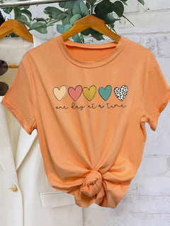 Herz-Print Kurzarm-T-Shirt für Damen in Orange