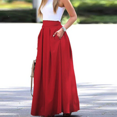 Sadira – Eleganter, Plissierter, Lockerer Rock in Rot
