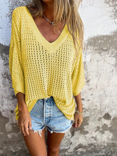 Yvette - Bluse mit V-Ausschnitt - Ausgehöhltes Design in Gelb