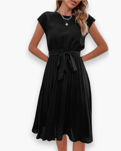 Damen Elegantes Plissee Kleid | Taille Schleife in Schwarz