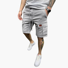 Herren Cargoshorts mit Kordelzug und Klappentaschen in Grau
