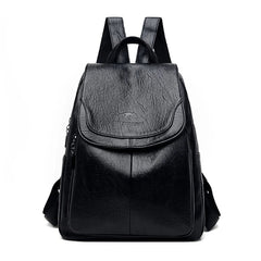 Kristlaug | Eleganter und leichter Rucksack in zartem Weißton in Schwarz