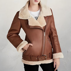 Alva - Stilvolle Leder-Bikerjacke mit Polokragen und Gürtel in Braun