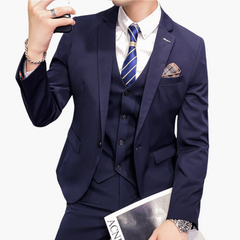 Klassischer 3-teiliger Anzug - für Herren mit elegantem Stil in Marineblau