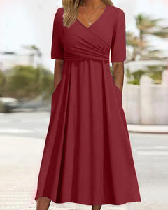Celeste - Modisches Crossover-Kleid in Rot