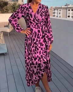 Karin - Kleid mit V-Ausschnitt - Frühlingskleid in Hellrosa