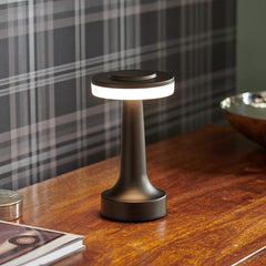 Axis - Wiederaufladbaren Lampen in Schwarz