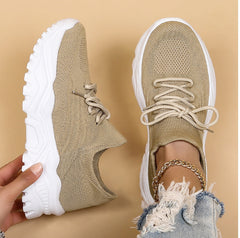 Eleonor - Sneakers in Beige