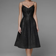Symmetry Line Elegantes Abendkleid in Schwarz
