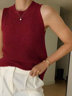 Mia | Strick Tank Top Damen Elegant Lochmuster in Burgund