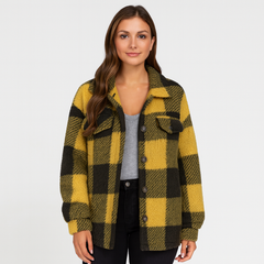 Clara | Stilvolle Strickjacke für Damen mit Knöpfen in Gelb