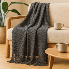 Weiche, gemütliche Überwurfdecke im Vintage-Stil mit geometrischem Muster für Couch und Bett in Grau