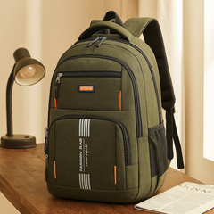 Herrenrucksack mit großem Fassungsvermögen – Stylische Reisetasche mit Laptopfach und mehreren Taschen in Grün