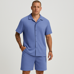Lässiges Herren-Set – Kurzarmhemd mit Kragen und Shorts mit strukturiertem Karomuster in Blau