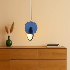 NordicGlow – Moderne skandinavische LED-Pendellampe mit rundem Rahmen und warmem Glühen in Blau