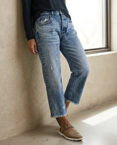 Zelda - Verkürzte Premium-Stretch-Jeans in Klassisches Blau