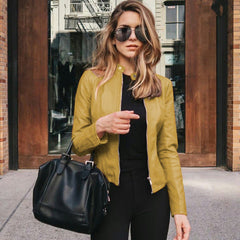 Damen Slim-Fit Bikerjacke mit Reißverschluss – Stylische Kunstlederjacke für Urbanen Look in Gelb