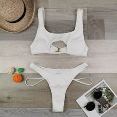 Stylischer Cut-Out-Bikini in Weiß