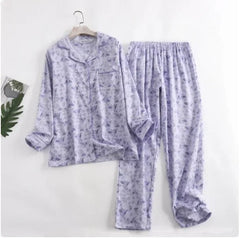 Roxana - Bequemes Damen Pyjama-Set mit lebendigen Mustern in Florales Lila