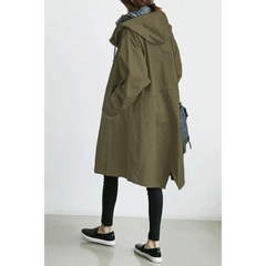 CELINE | Langer Trenchcoat mit Kapuze – Stilvoll & Funktional in Grün