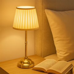Lumora | Elegante kabellose LED-Tischleuchte in Gold