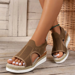 Tania® | Stilvolle und modische Sandalen mit dicker Sohle in Khaki