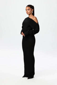 MILA - Off-shoulder Strickkleid in Schwarz