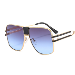 Quadratische Unisex Sonnenbrille mit Verlaufsgläsern in Blau