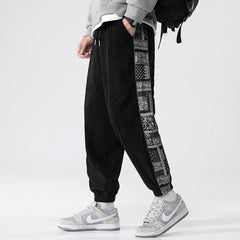 Yuya | Cordhose in Schwarz