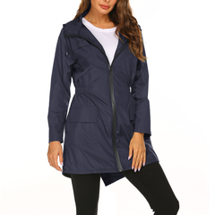 Regenjacke Damen Lang Mit Kapuze | Wetterfest & Kombinierbar in Marineblau
