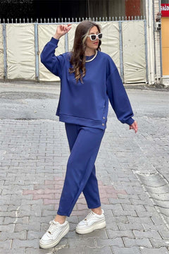 Edith - Pullover- und Hosen-Set - Metallische Seitenknöpfe in Blau