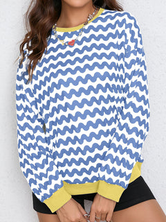 Damen farbenfrohes Sweatshirt mit Wellenmuster und sportlichem Schnitt in Himmelblau