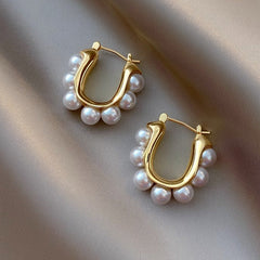 Micara - Pearl-fect Hug - Ohrringe in Gold