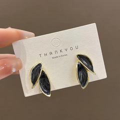 Micara - Emerald Leaf - Ohrringe in Schwarz