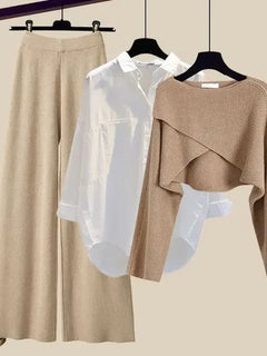 MERCEDES - SET AUS PULLOVER, KLASSISCHEM HEMD UND HOSE in Khaki