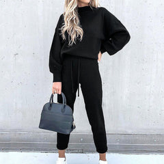 Hilda - Zweiteiliges Lounge-Set in Schwarz