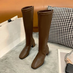 Marinella - Kniehohe Stiefel - Wintermode in Braun