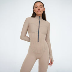 Siska | Maßgeschneidertes und elegantes Sommerkleidungsstück in Beige