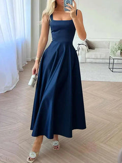 Lumea – Elegantes Midikleid in Blau