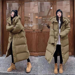 Sareena - Lange jacke - Stil mit Kapuze in Grün