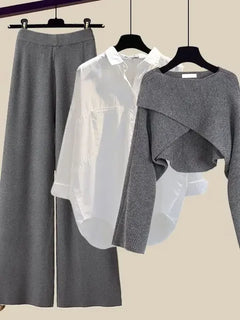 MERCEDES - SET AUS PULLOVER, KLASSISCHEM HEMD UND HOSE in Grau