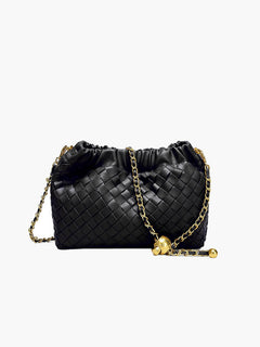 Claire Shoulder Bag in Schwarz