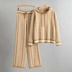 Ameline-Méandre™ | Set aus gestricktem Kapuzenpullover und Hose in Beige