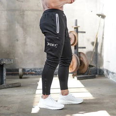Maximilian | Sportliche Jogginghose mit Taschen in Schwarz