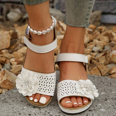 Sonia® | Bequeme Sandalen zum Gehen in Weiß